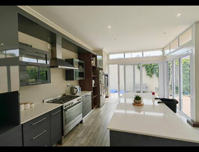 3 BEDROOM PROPERTY TO RENT IN BROOKLYN